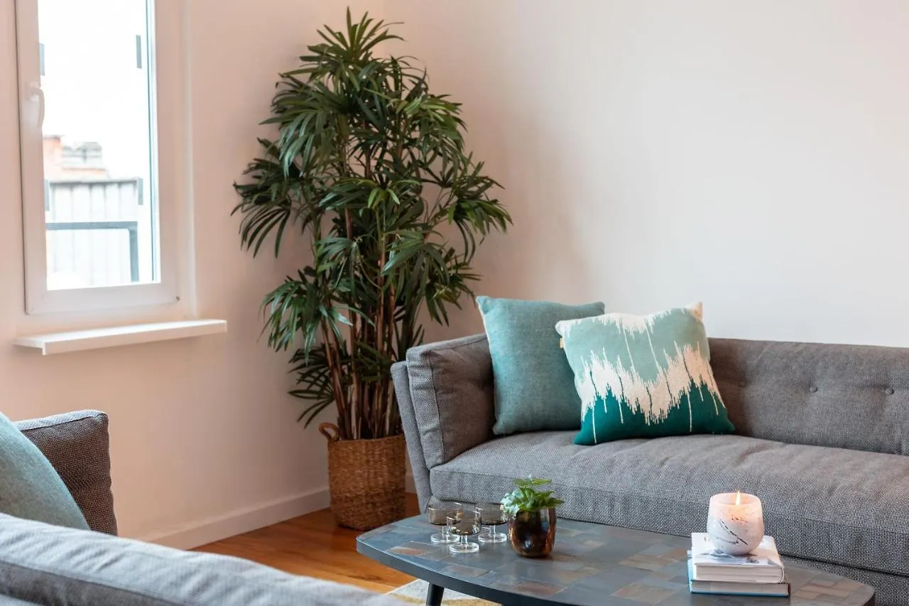 Super Cozy 2 Bedroom Apt Near Antwerp Station Belgien