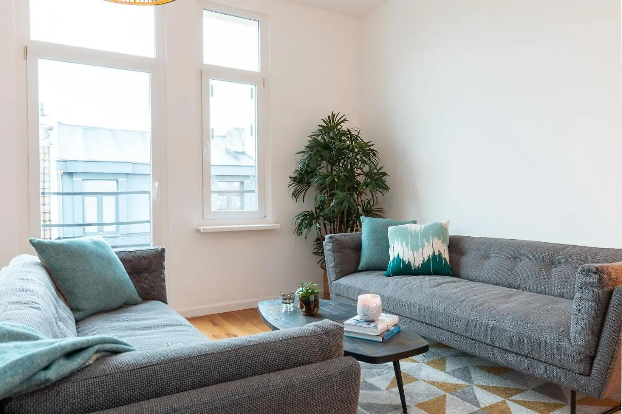 Super Cozy 2 Bedroom Apt Near Antwerp Station 0*,  Belgien