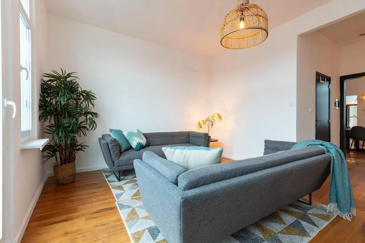 Super Cozy 2 Bedroom Apt Near Antwerp Station